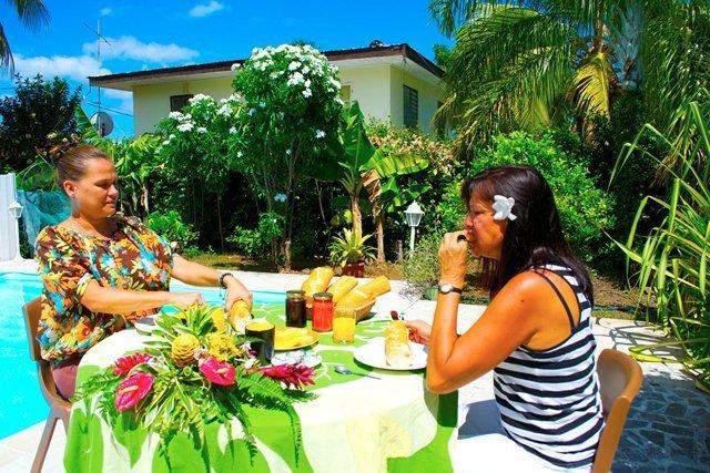 Ahitea Lodge Papeete  Exteriör bild
