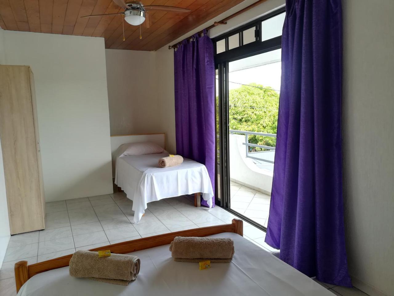 Ahitea Lodge Papeete  Exteriör bild